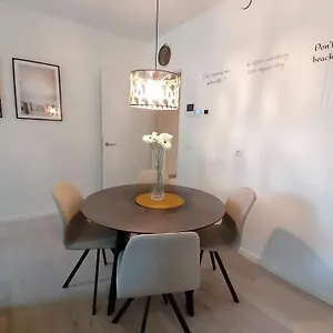  Apartment Bartine - Modern And Spacious Flat Near The Sea, Free Parking Space